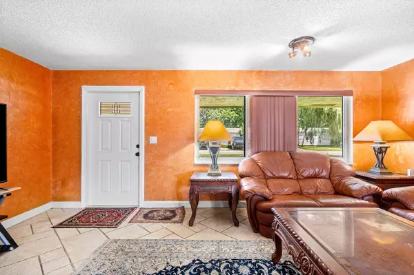 Davie, FL 33314,5811 SW 53rd TER