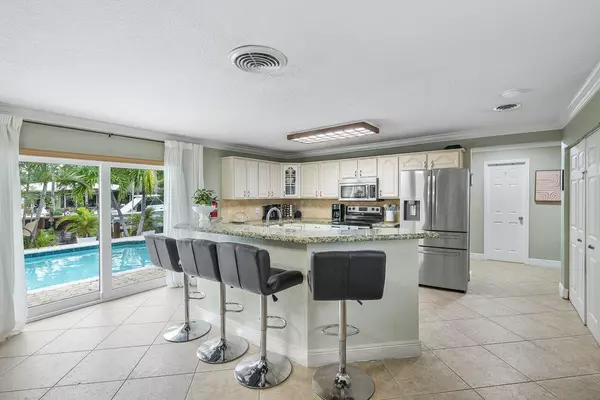 Pompano Beach, FL 33060,401 SE 14th AVE