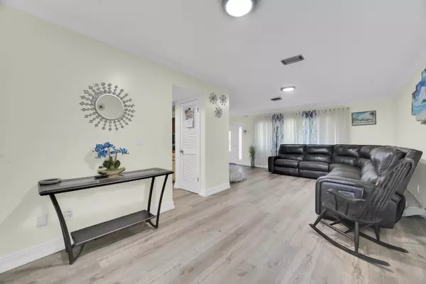 Fort Pierce, FL 34982,804 Holly AVE