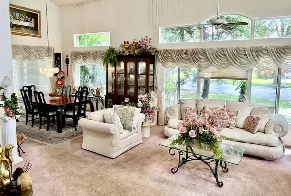 Cooper City, FL 33026,11011 Minneapolis DR