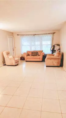 Lake Worth, FL 33462,7205 W Oakridge CIR