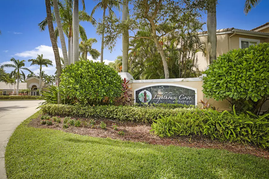 272 Village BLVD 7212, Tequesta, FL 33469