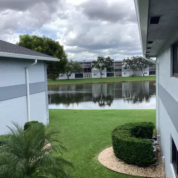 Delray Beach, FL 33484,15235 Lakes Of Delray BLVD 303