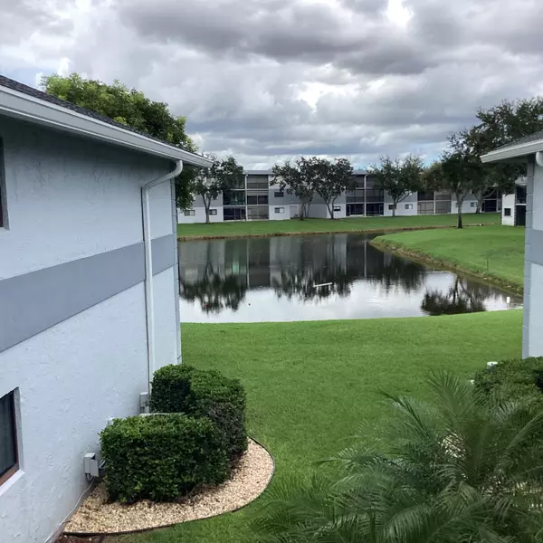 Delray Beach, FL 33484,15235 Lakes Of Delray BLVD 303
