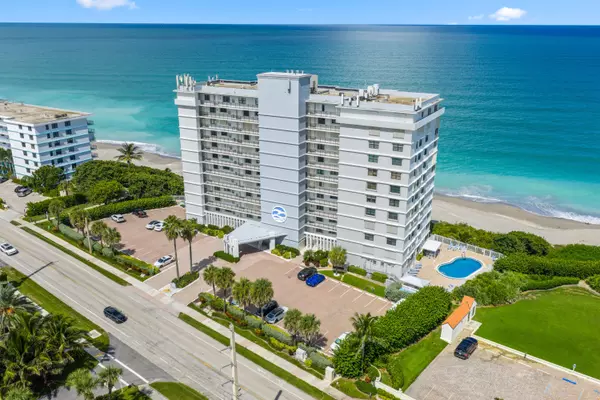 Juno Beach, FL 33408,840 Ocean DR 1104