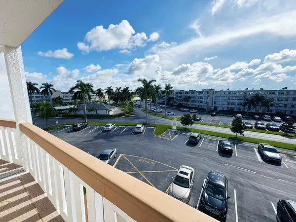 Boca Raton, FL 33434,4075 Cornwall D