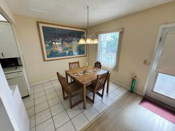 Boca Raton, FL 33434,4075 Cornwall D
