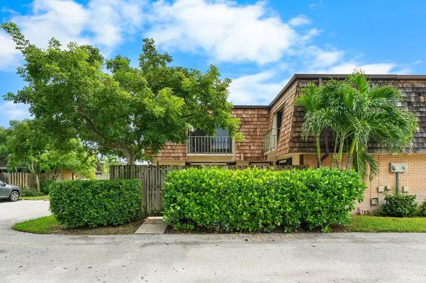 Palm Springs, FL 33461,76 Lake Arbor DR