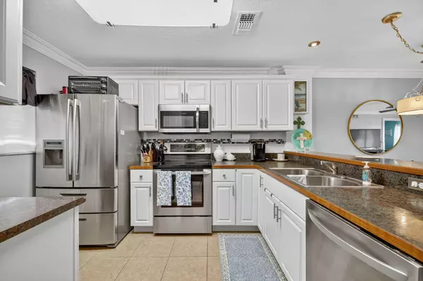 Fort Pierce, FL 34950,2050 Oleander BLVD 1303