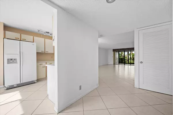 Delray Beach, FL 33446,7479 Glendevon LN 503