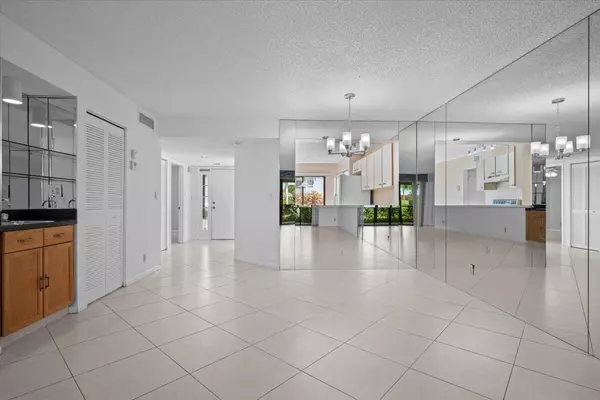 Delray Beach, FL 33446,7479 Glendevon LN 503