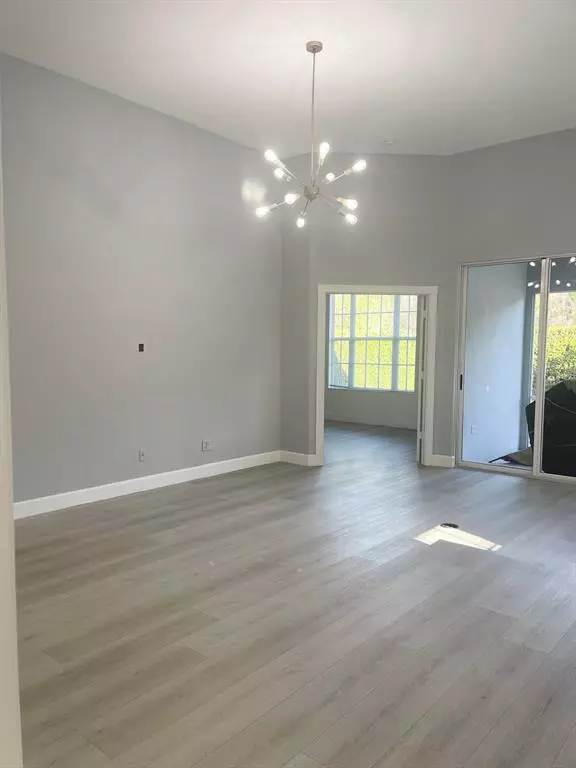 Port Saint Lucie, FL 34986,304 NW Bentley CIR