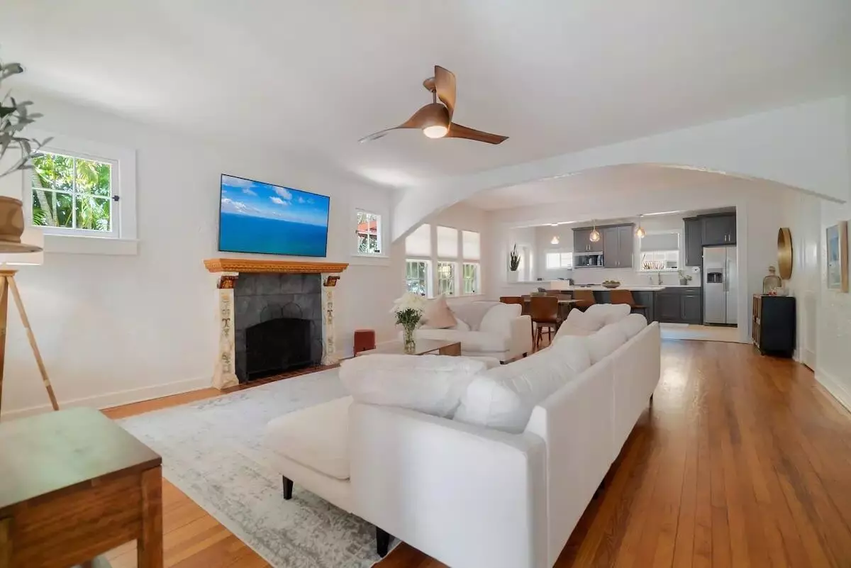 West Palm Beach, FL 33405,321 Malverne RD