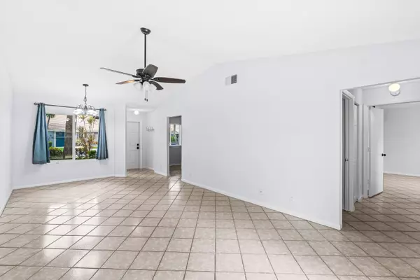 Boynton Beach, FL 33437,9913 Watermill CIR C