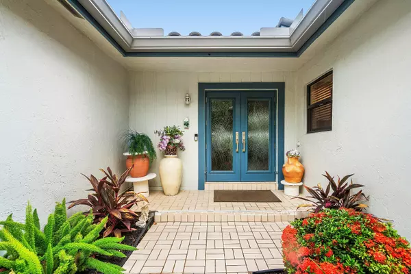 Boynton Beach, FL 33436,2 Woods LN