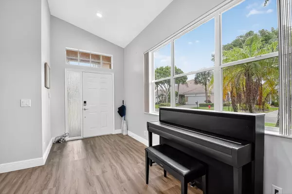 Boynton Beach, FL 33472,6900 Cairnwell DR