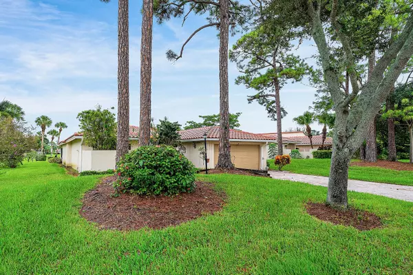 Boynton Beach, FL 33436,6 Woods LN