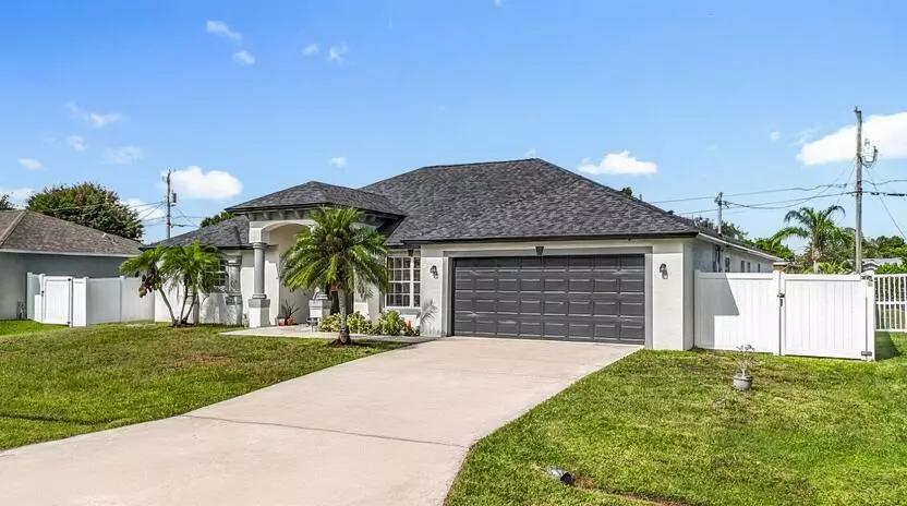 Port Saint Lucie, FL 34953,3862 SW Kocerik ST