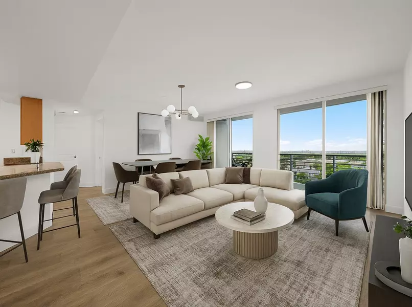 1830 Radius DR 806, Hollywood, FL 33020