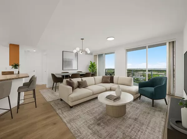 1830 Radius DR 806, Hollywood, FL 33020