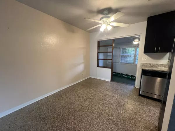 Stuart, FL 34996,611 SE Flamingo AVE