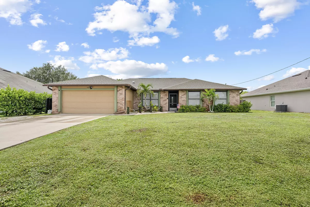 Port Saint Lucie, FL 34983,1682 SE Fallon DR