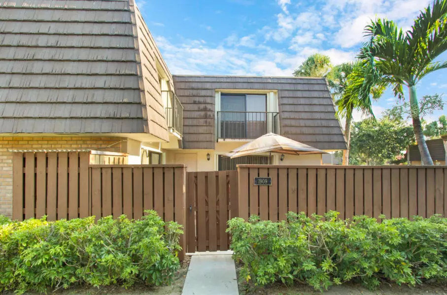 1909 19th CT 33a, Jupiter, FL 33477