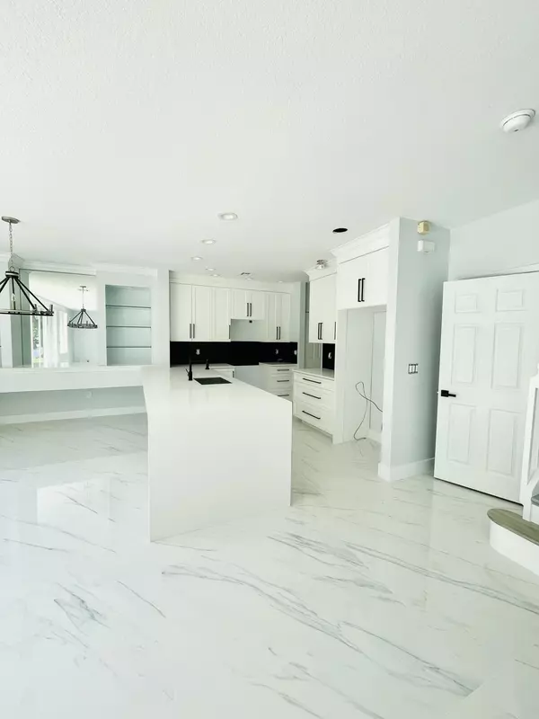 Royal Palm Beach, FL 33411,3016 Rockville LN