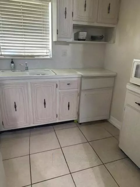 West Palm Beach, FL 33415,2580 E Emory DR A