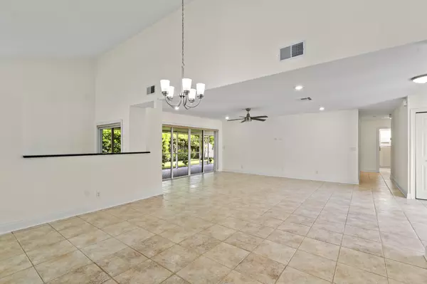Boca Raton, FL 33487,4545 Brandywine DR