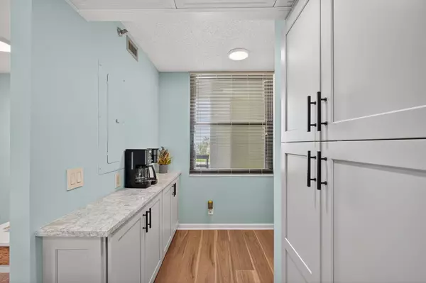 Jensen Beach, FL 34957,9650 S Ocean DR 302