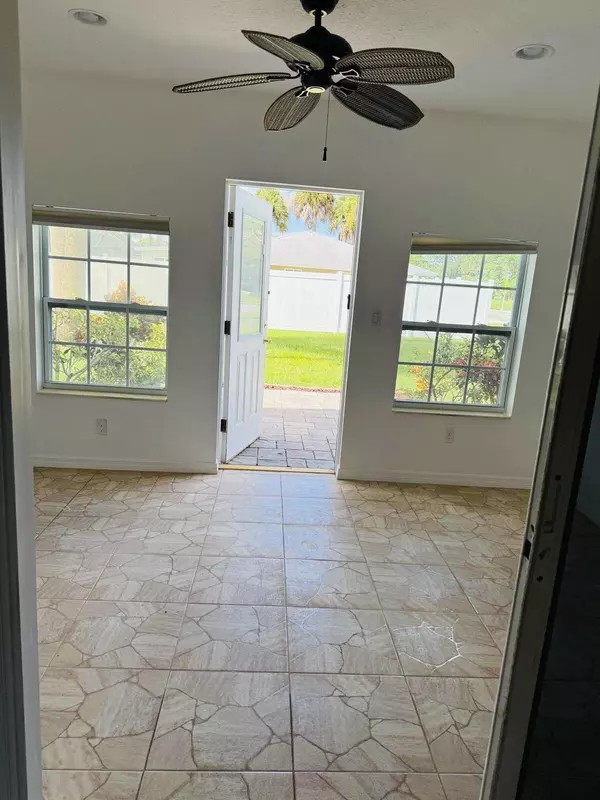 Palm Bay, FL 32907,207 NW Alcantarra ST