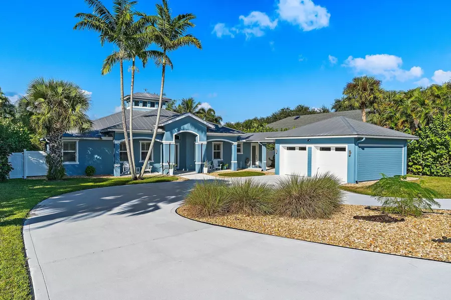 9687 SE Sharon ST, Hobe Sound, FL 33455