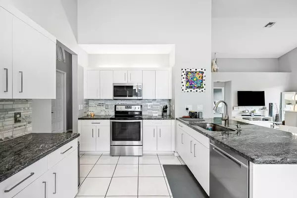 6549 NW 80th DR, Parkland, FL 33067