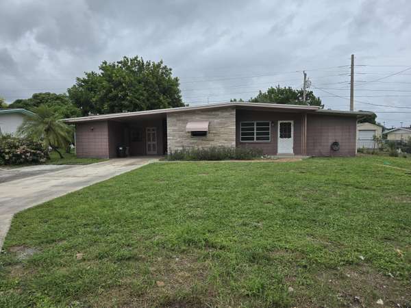 107 E Arbor AVE, Port Saint Lucie, FL 34952