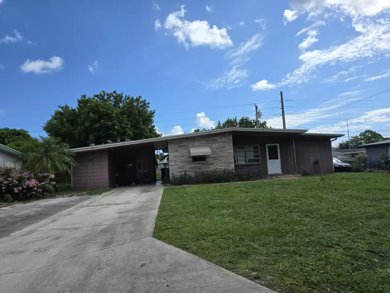 107 E Arbor AVE, Port Saint Lucie, FL 34952