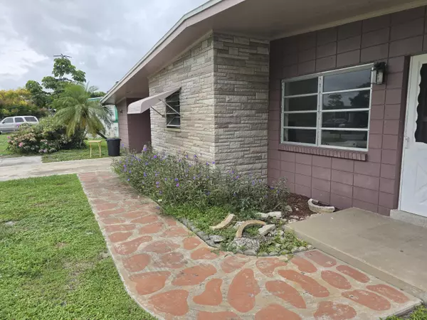 Port Saint Lucie, FL 34952,107 E Arbor AVE