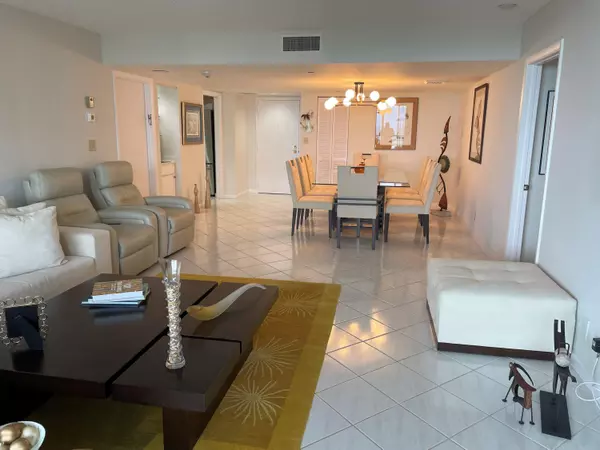 Boca Raton, FL 33431,4101 N Ocean BLVD 1002