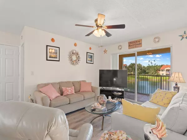 Vero Beach, FL 32967,1590 S 42nd CIR 208