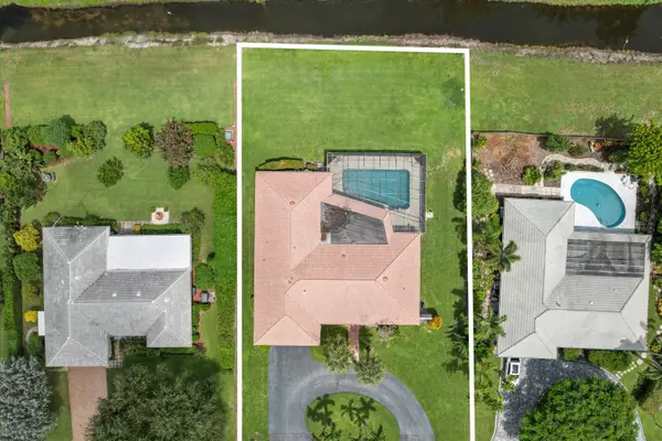 Atlantis, FL 33462,516 Muirfield DR