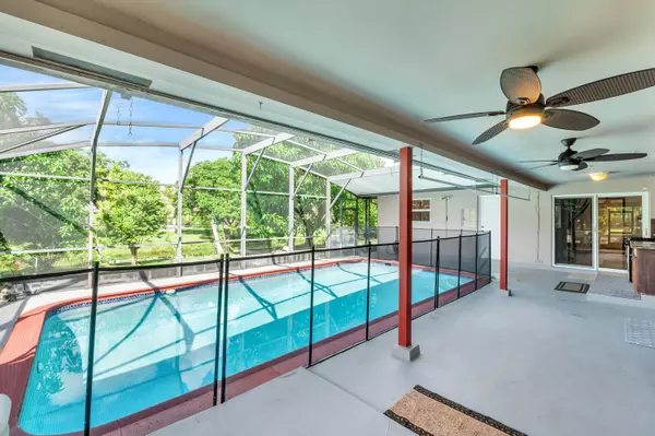 4040 NW 106 DR, Coral Springs, FL 33065