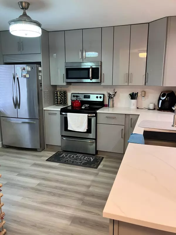 Lake Worth, FL 33467,6698 N 10th AVE 408