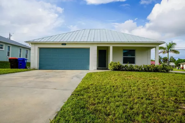 Vero Beach, FL 32962,224 SW 16th PL