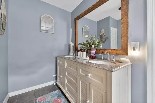 Stuart, FL 34997,6379 SE Lake Circle DR