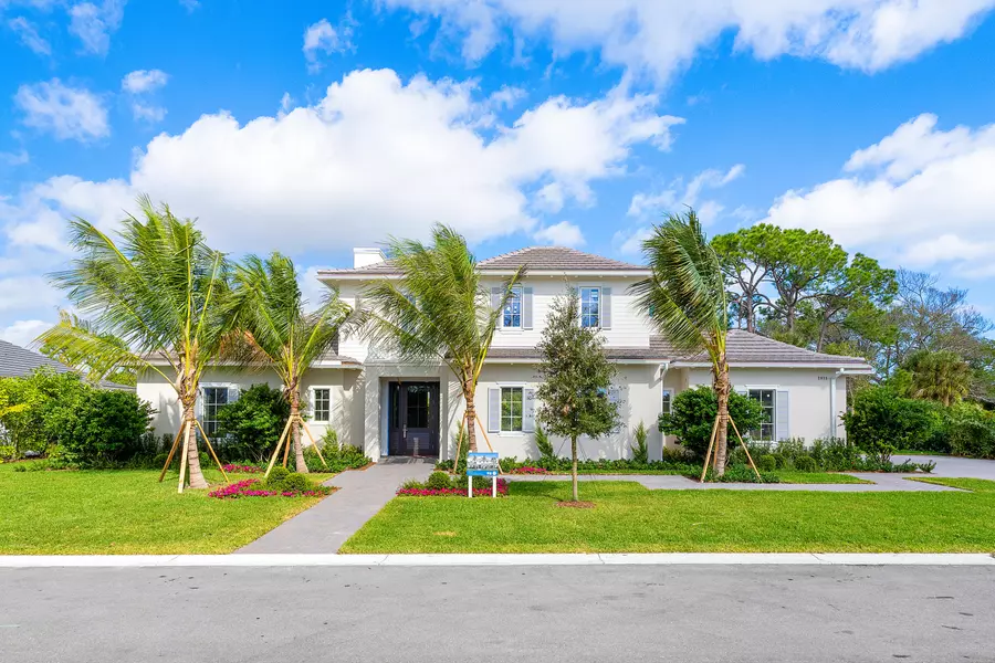 2913 Bluewater CV, Gulf Stream, FL 33483