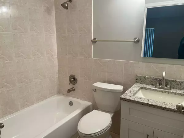 Palm Springs, FL 33406,2725 Prairie LN Apt A