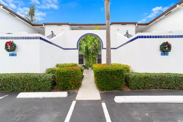 Stuart, FL 34997,6121 SE Landing WAY 12