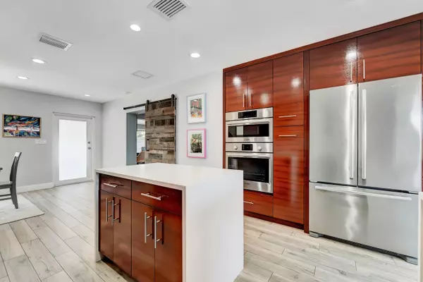 Pompano Beach, FL 33062,2291 SE 15th ST