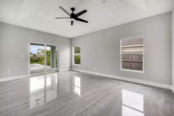 Port Saint Lucie, FL 34953,1465 SW Edinburgh DR