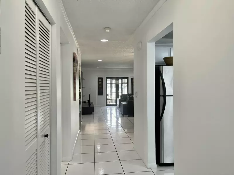 21365 E E Cypress Hammock DR 20g, Boca Raton, FL 33428
